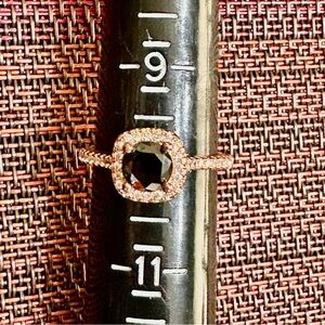 Fragrant Jewels Elegant Black and Gold Ring